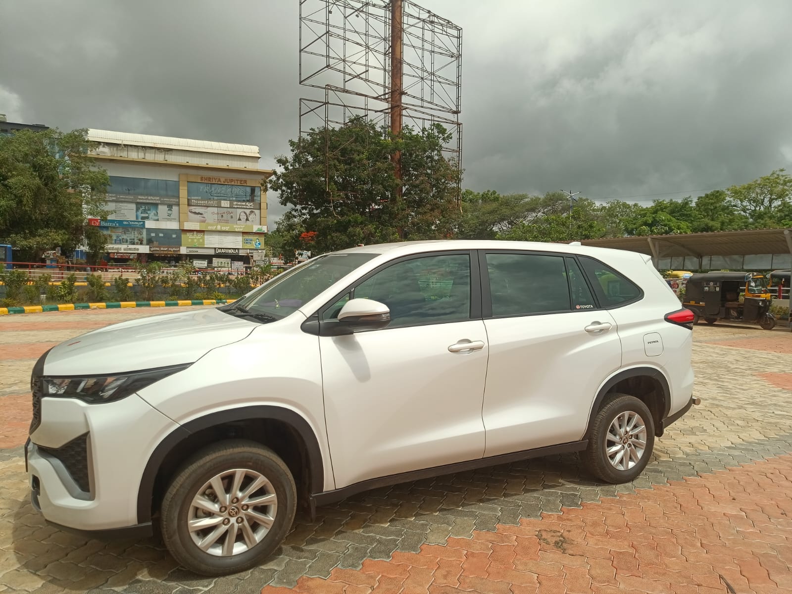 Rohan Car Rentals vehicle 21