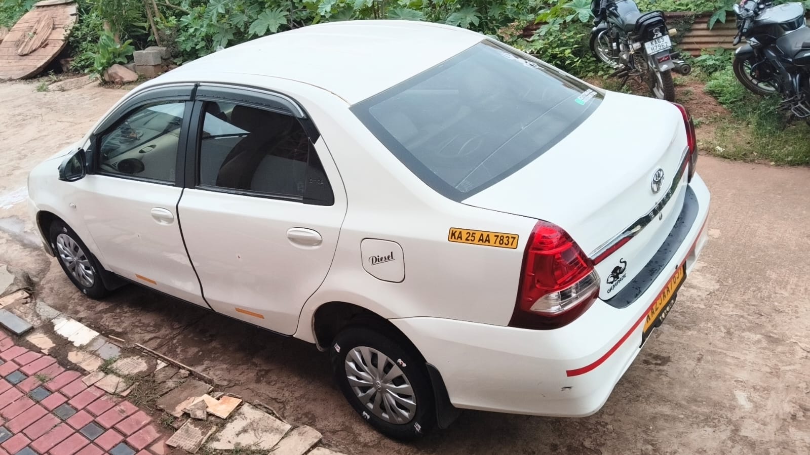 Rohan Car Rentals vehicle 39