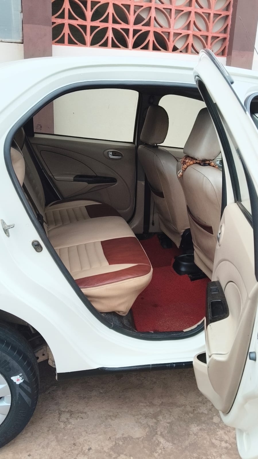 Rohan Car Rentals vehicle 41