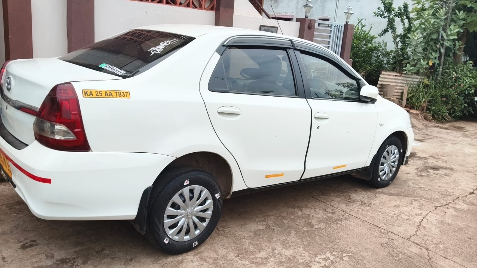 Rohan Car Rentals vehicle 43