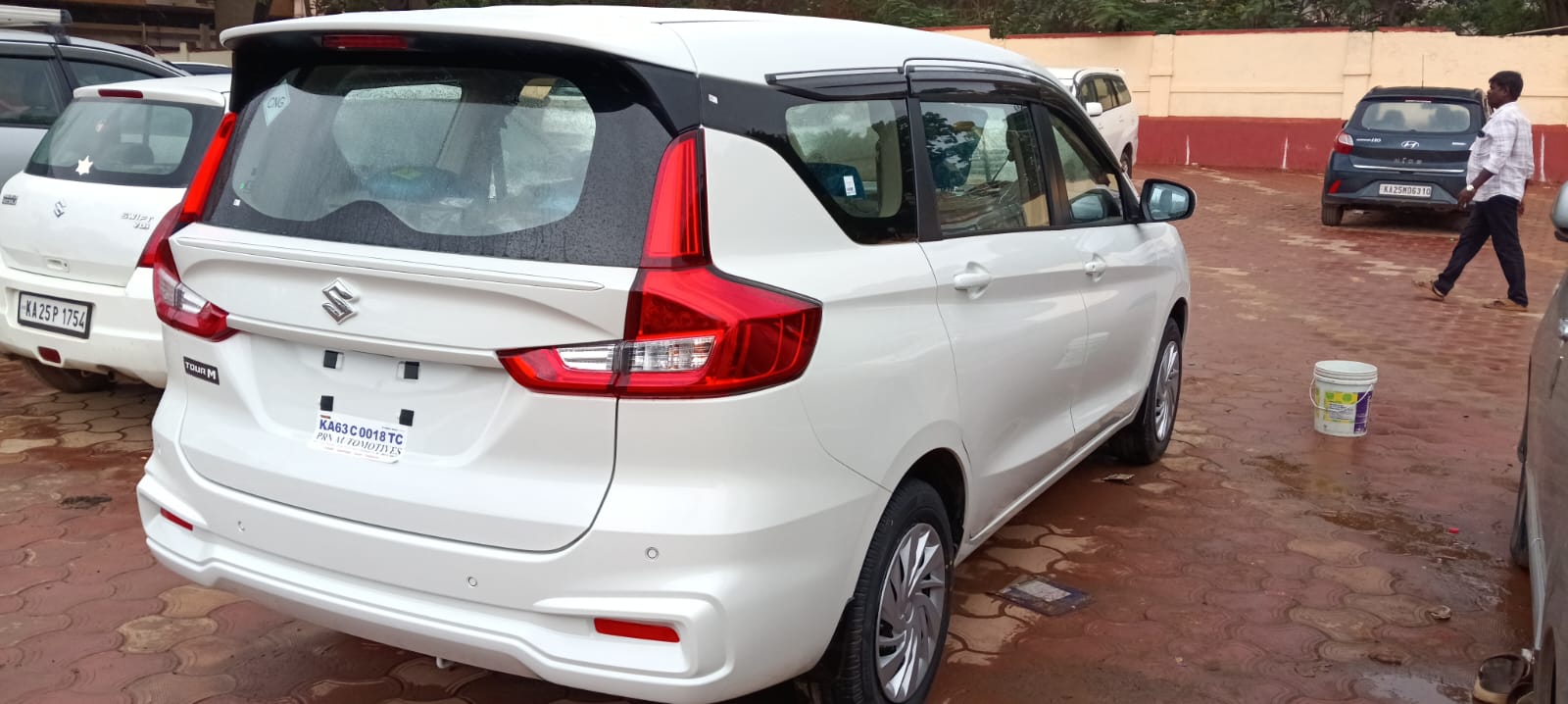 Rohan Car Rentals vehicle 46